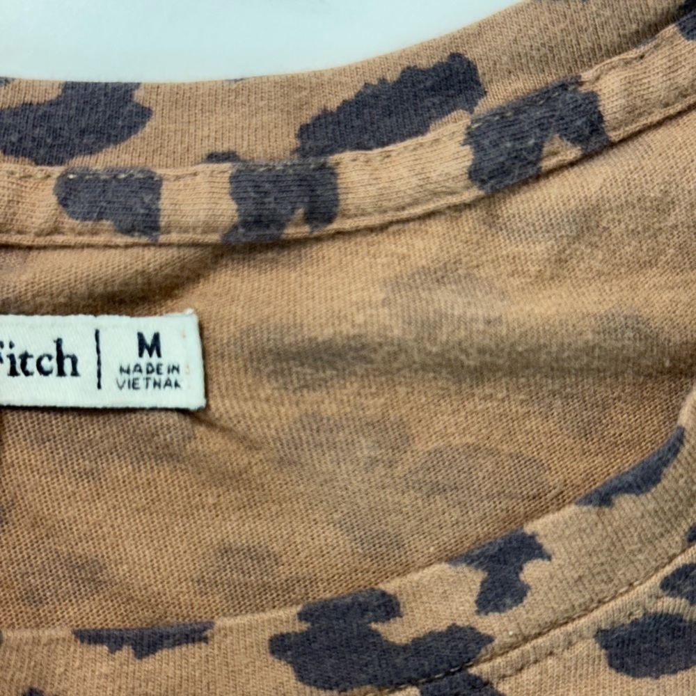 Abercrombie & Fitch Women’s Brown Leopard Print Short Sleeve Tee Size M - Picture 9 of 10